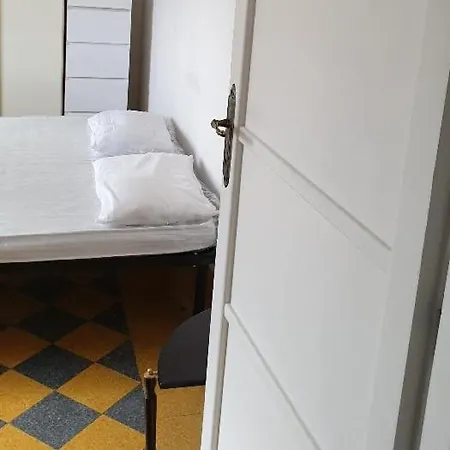 Quarto em Acomodações Particulares Con Vista Metroa