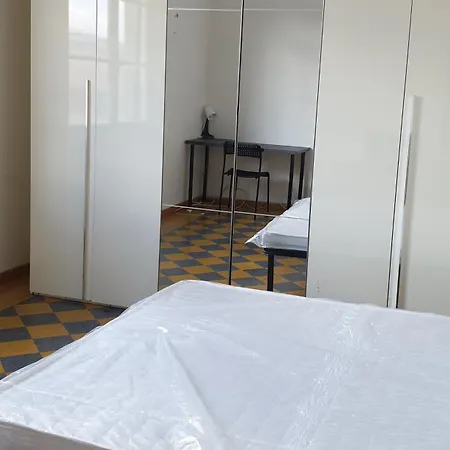Quarto em Acomodações Particulares Con Vista Metroa Roma