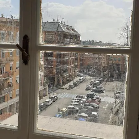 Quarto em Acomodações Particulares Con Vista Metroa